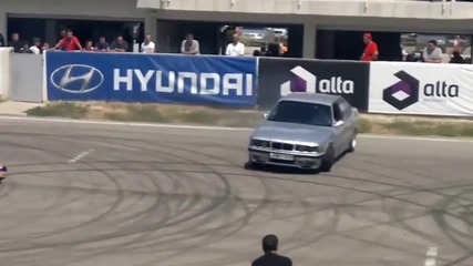 Bmw M5 Drift tricks [hd Video]
