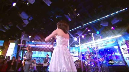 Selena Gomez - Naturally ( Live At Good Morning America 02 - 11 - 2010 ) 
