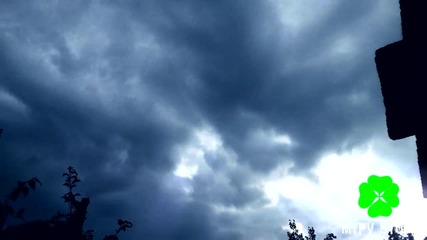 Time Lapse над малък град в България.