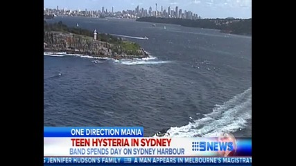 One Direction се забавляват на лодка в Сидни - Nine News