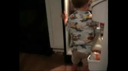Момченце За Първи Път Вижда Рак! Сладурско!
