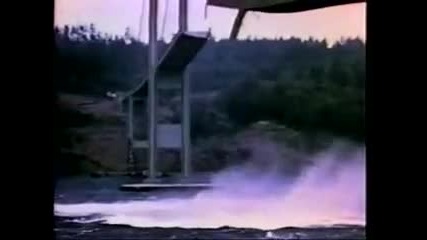 Ето как се клати Tacoma Bridge