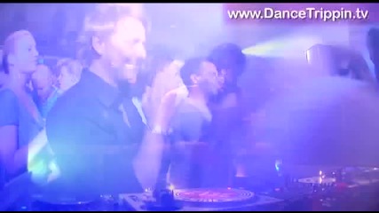 :house - party: