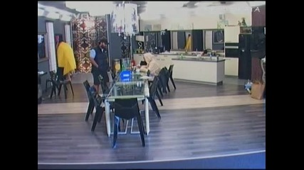Vip Brother 3 - Гузният Тодор Посреща Сашо Диков И Се Извинява