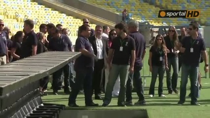 Фифа инспектира стадионите в Бразилия
