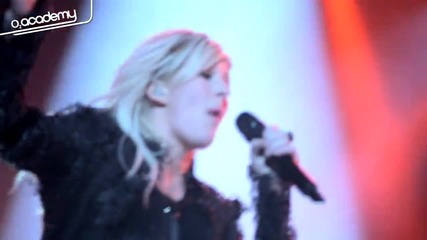 Прекрасна!!! Ellie Goulding - Figure 8 Live