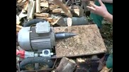 Цепенето на дърва с тази машина е много лесна работа!