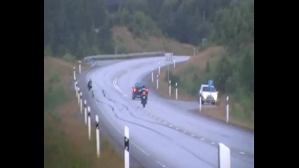 Bmw M5 Turbo vs yamaha R1 Monster Ag