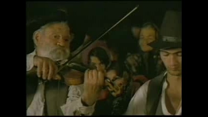 Jewish klezmer vs Gipsy music