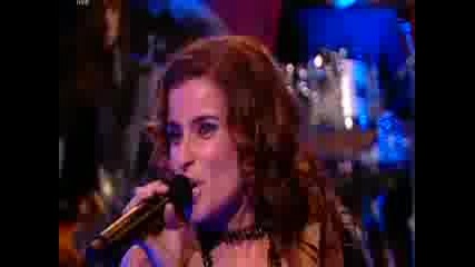 Nelly Furtado - Maneater (viva live)