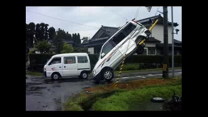 Funny and Unusual Car Accidents 