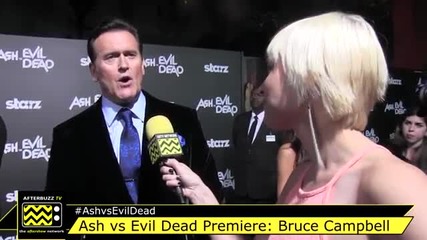 Звездата Брус Кембъл на премиерата на сериала си Аш срещу Злите Мъртви (2015)