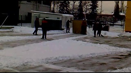 ето така трябва да се почиства снега от Софийските булеварди