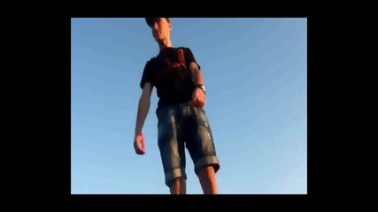 Момчето което написа песен за болната Ади!!