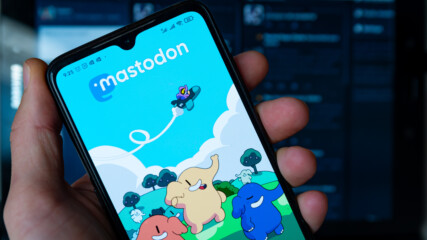 Какво е Mastodon и защо всички масово се прехвърлят от Twitter там?