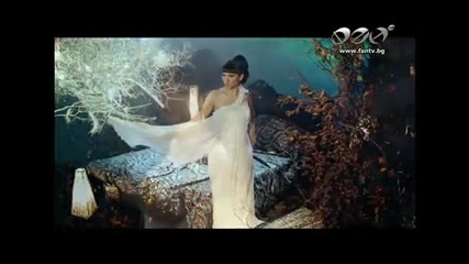 Sofi Marinova - Boleduvam (official Music Video) 2009