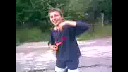 Bobi delii4eto