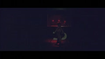 Rihanna - Russian Roulette