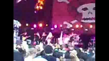 Avril Lavigne - I Can Do Better Summer Son