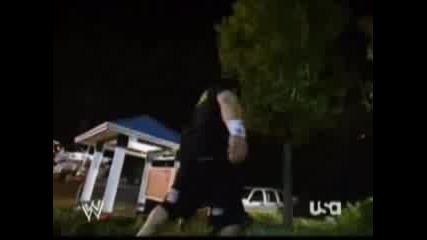 John Cena - Хвърля Острието в Водата