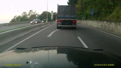 Заспала жена на мотор едва избягва смъртта