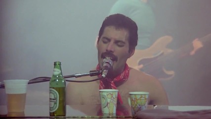 Queen - We will rock you/we are the champions