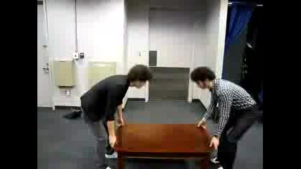 Jonas Brothers - Oh How The Table Has Tuned