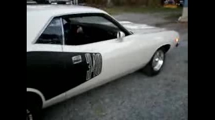 1974 Plymouth Barracuda at idle w 408 