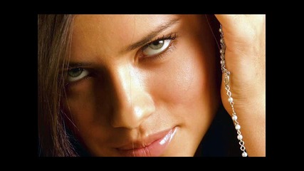 Xonia feat Deepcentral - Hold On