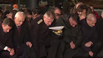 България прекланя глава пред паметта на Апостола на свободата (СНИМКИ)