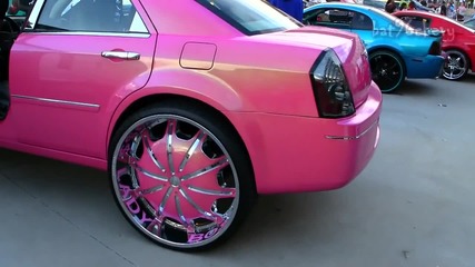 Female's Outrageous Pink Chrysler 300c on 30's - 1080p Hd