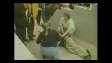 Guy Fakes A Seizure In A Busy Mall