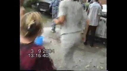 Beslan 3.09.2004. .деца бягат - 2 