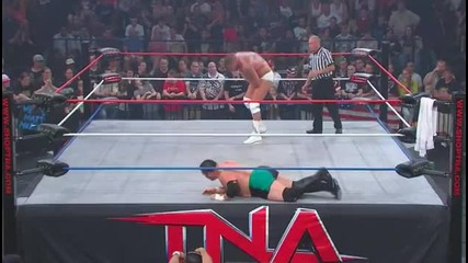 Samoa Joe - Running Single Leg Dropkick