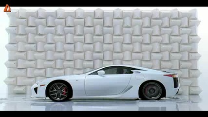 Lexus Lfa чупи чаша с шума от двигателя