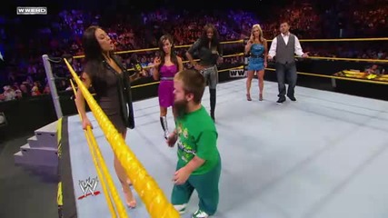 Wwe Nxt Nxt Rookie Diva Challenge - Kissing Contest