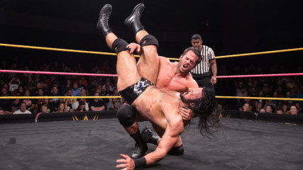 Drew McIntyre vs. Roderick Strong - NXT Championship Match: WWE NXT, Oct. 4, 2017