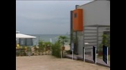 Вторият етаж на постройка, собственост на Веселин Марешки, на плажа "Кабакум" във Варна ще бъде разрушен