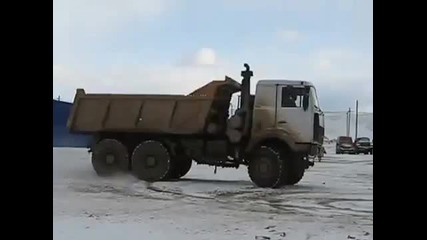 Красив дрифт с Maz 6x6 !