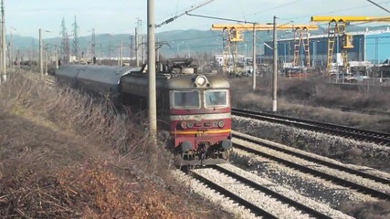 Мбв382 с два вагона.