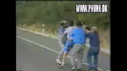 Two Bikers Fight.flv