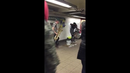 Улични музиканти в Ню Йорксото метрото