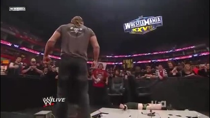 wwe - Triple h спуква от бой Sheamus