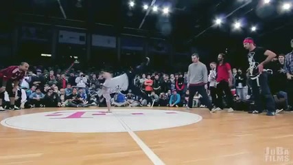 They Are Doing Some Crazy Tricks Beat Battle! (the B-boy Dance Tournament)