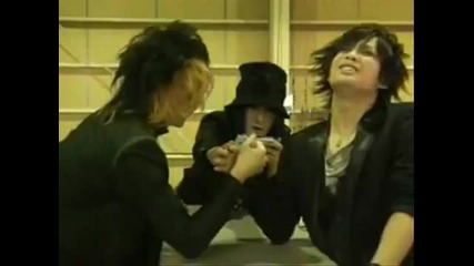 Girugamesh - Satoshi vs Ryo 