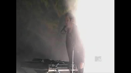 Linkin Park perform The Catalyst at 2010 Mtv Vmas 