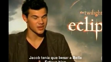 Robert Pattinson, Kristen Stewart and Taylor Lautner Interview with Antena 3 