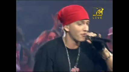 Eminem - Like Toy Soldiers and Just Lose It ( E . M . A Awards By Mtv - Roma 2004 )