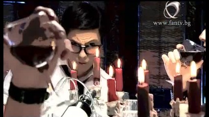 Емануела - Отзад мини 2011 Hq
