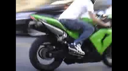 Мотористи - 26 - Yamaha R1 Rl, Suzuki Gsx - R 750 and Kawasaki Zx10 wheelies, R6 vs. Gsxr 1000, Hond 